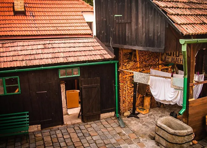 1670 3* Nové Hrady